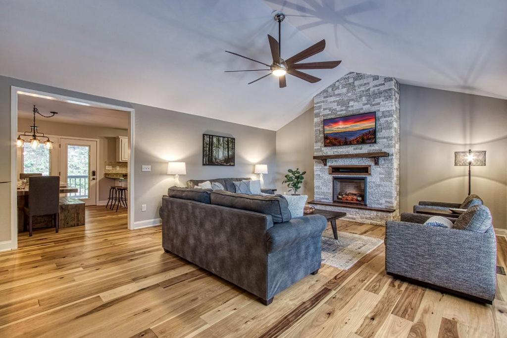 Tranquility Hollow, Indoor Pool, Game Room, 1089 Free Tickets Each Paid Day, Dollywood And More! Sevierville Extérieur photo